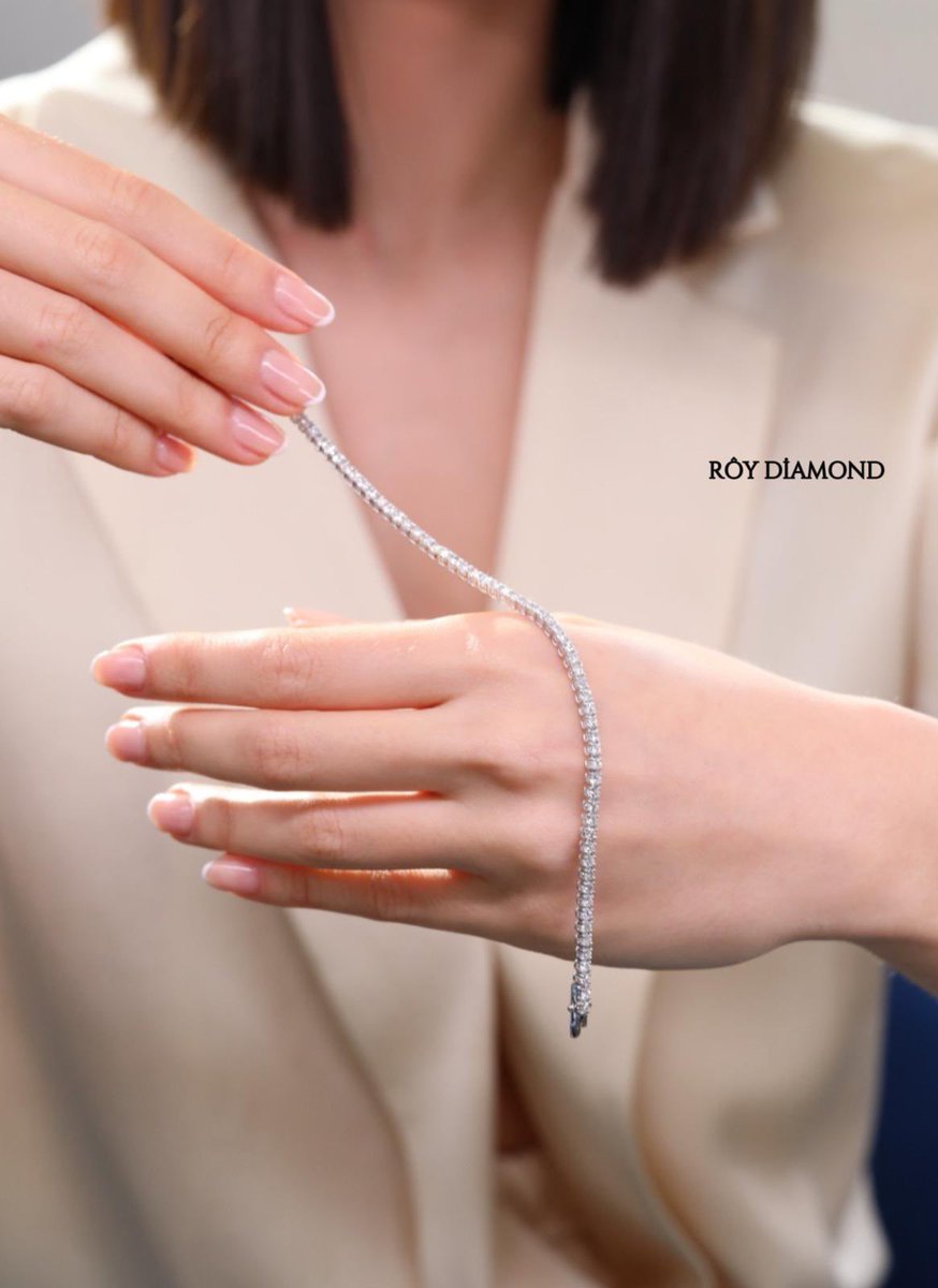 ROY_PIRLANTA's tweet image. #roydiamond #pirlantasizsiniz Su yolu bileklikler ile tarzınızı tamamlayın.