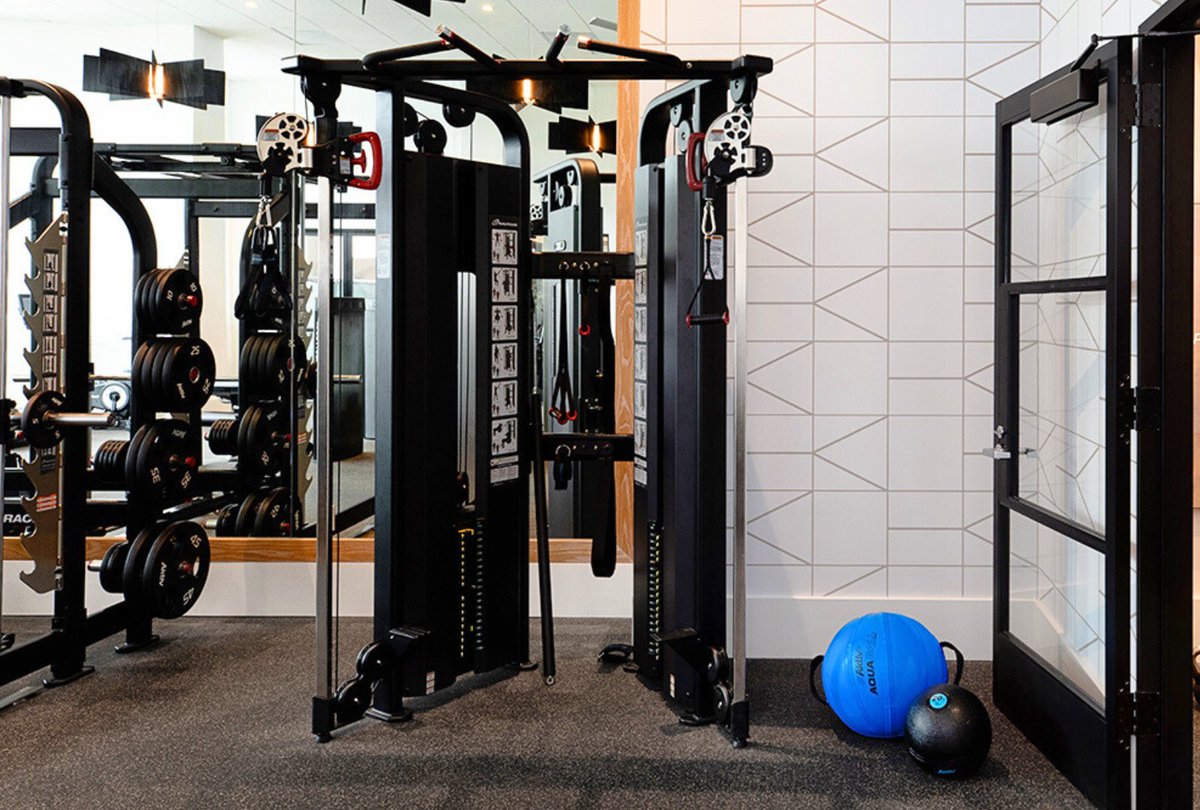 AktivSolutions's tweet photo. 💎 Fitness Meets Elegance 💎

The fitness center at Griffis Residential Mission Valley in San Diego, CA envelopes modern and beautiful interior design elements found throughout the entire property. 

#gymdesign #getaktiv #multifamily https://t.co/TrGG1cOnAG