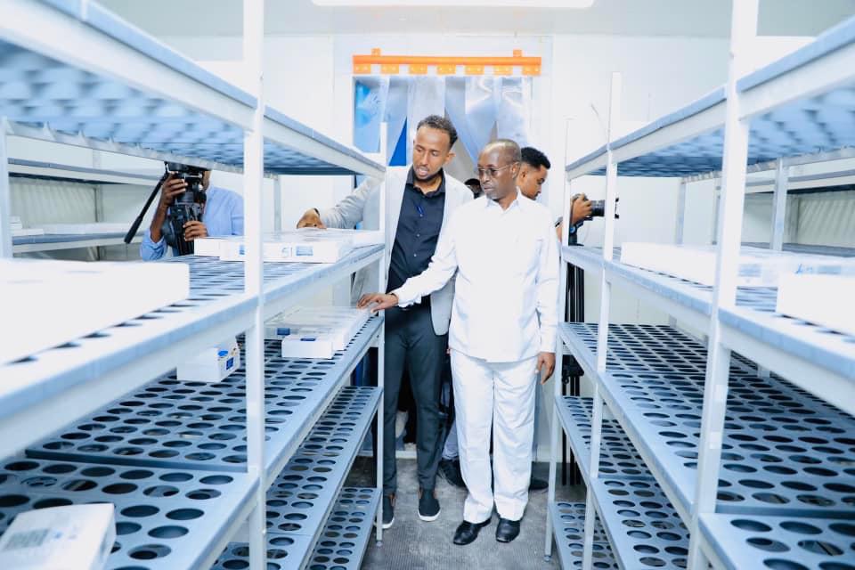 unicefsomalia's tweet image. News: In partnership with Banadir Regional Administration, #UNICEF through #JPLG supported the renovation of Banadir Cold Chain Centre which was not fully functional for almost 30 years. The Centre will provide health supplies to 86 health centers &amp;amp; 24 hospitals in the Region.