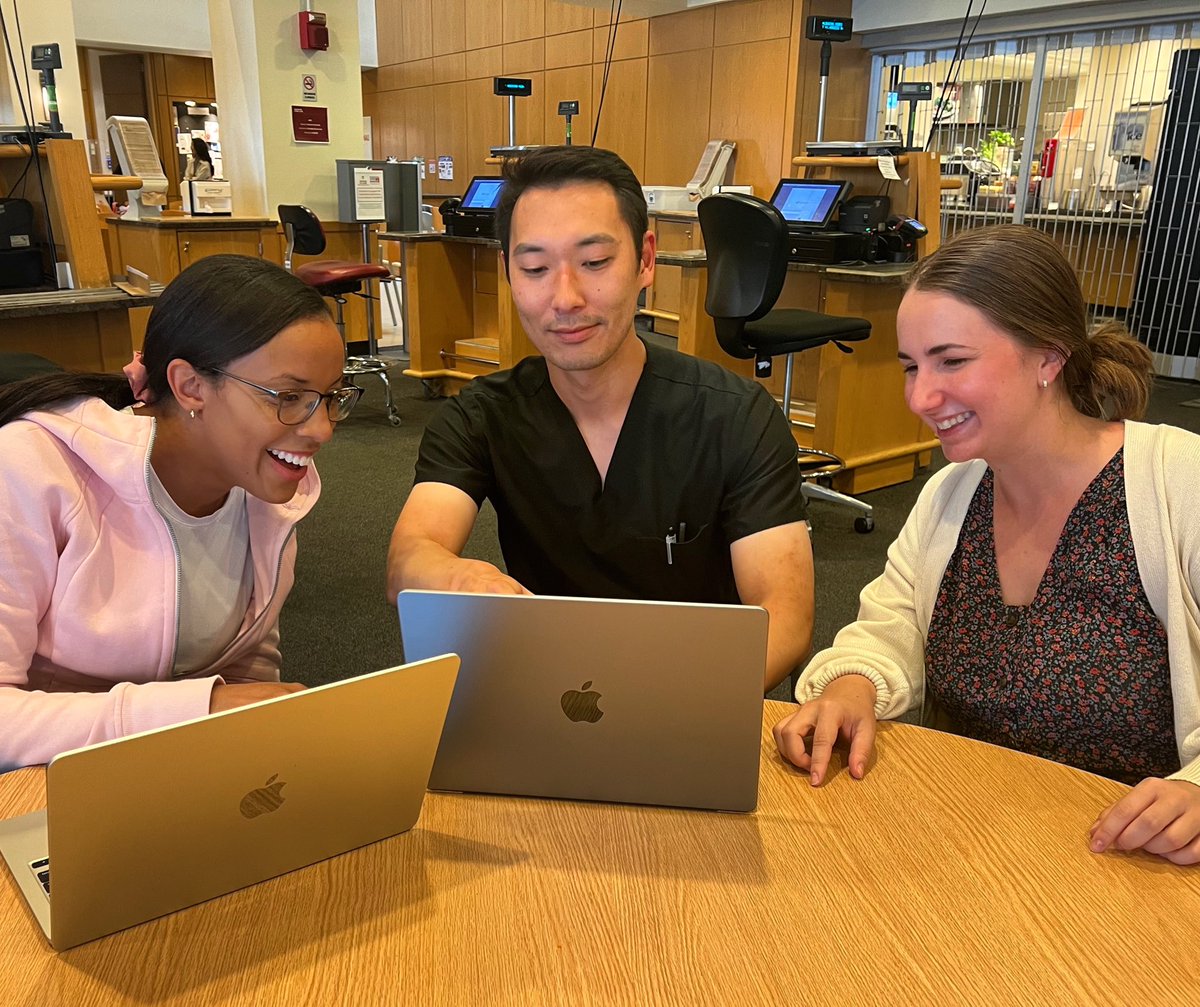 Group project!📚

Senior #BrighamGIFellows at @HarvardChanSPH learning biostatistics, epidemiology & clinical research skills📊

3rd-yr @b_hiramoto, also an MPH degree candidate, and 2nd-yrs @LindsayClarkeMD & @ARichardsonMD work on their assignment for their large database class