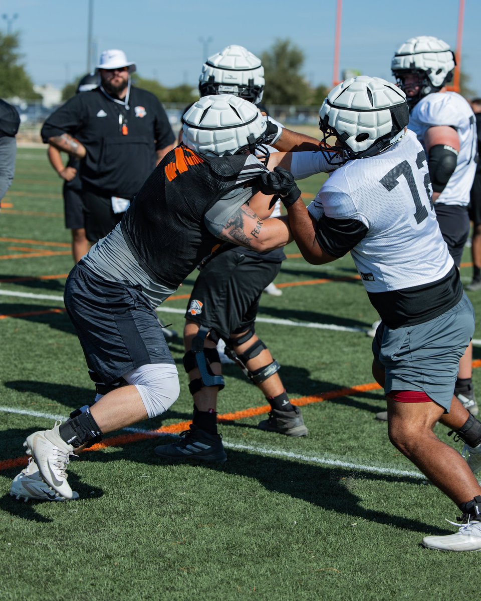 UTPBFootball's tweet photo. In the Trenches for Day 3

#FAMILY #1AND0BROTHERHOOD https://t.co/21QsdDGv6S