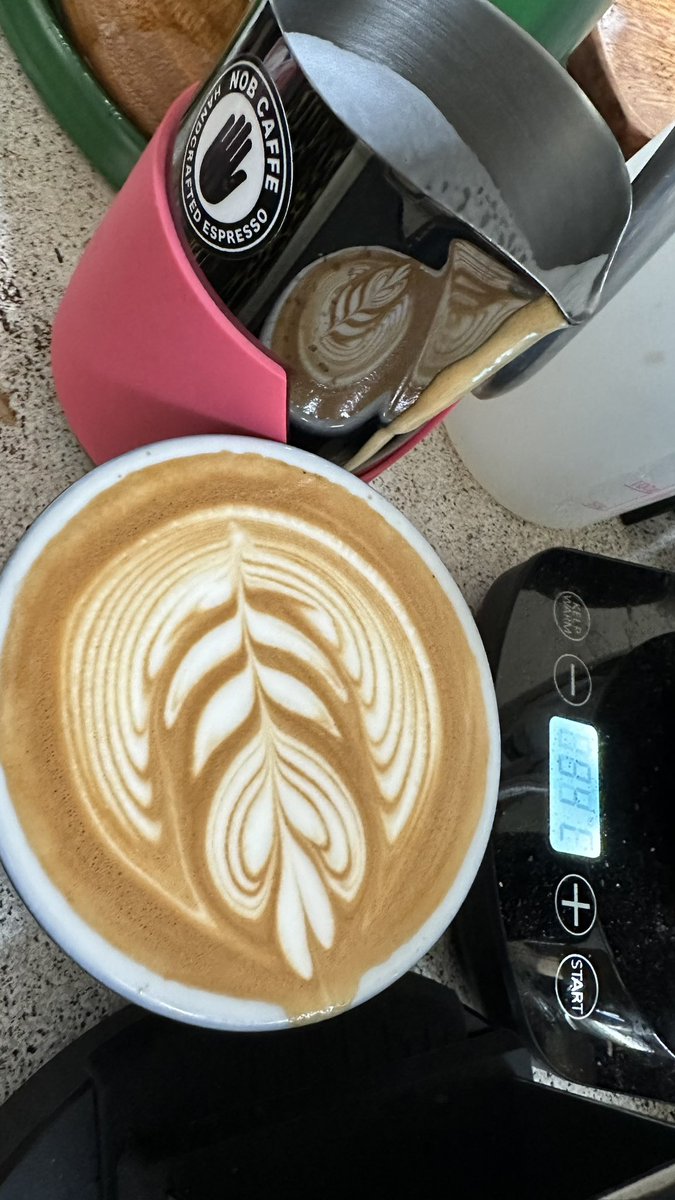 nob_caffe's tweet image. 久しぶりのシャープスパウト
難しいけど慣れて来た？
#wpm