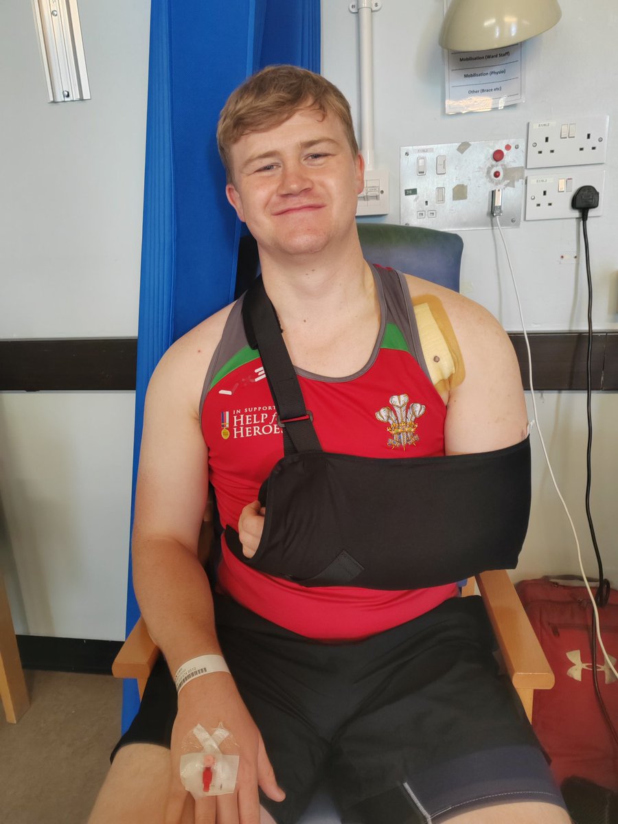 Some teachers go on holiday during the summer break. Not me, I have my shoulder put back together. Road to recovery starts now. #MenTeachPrimary #Summer