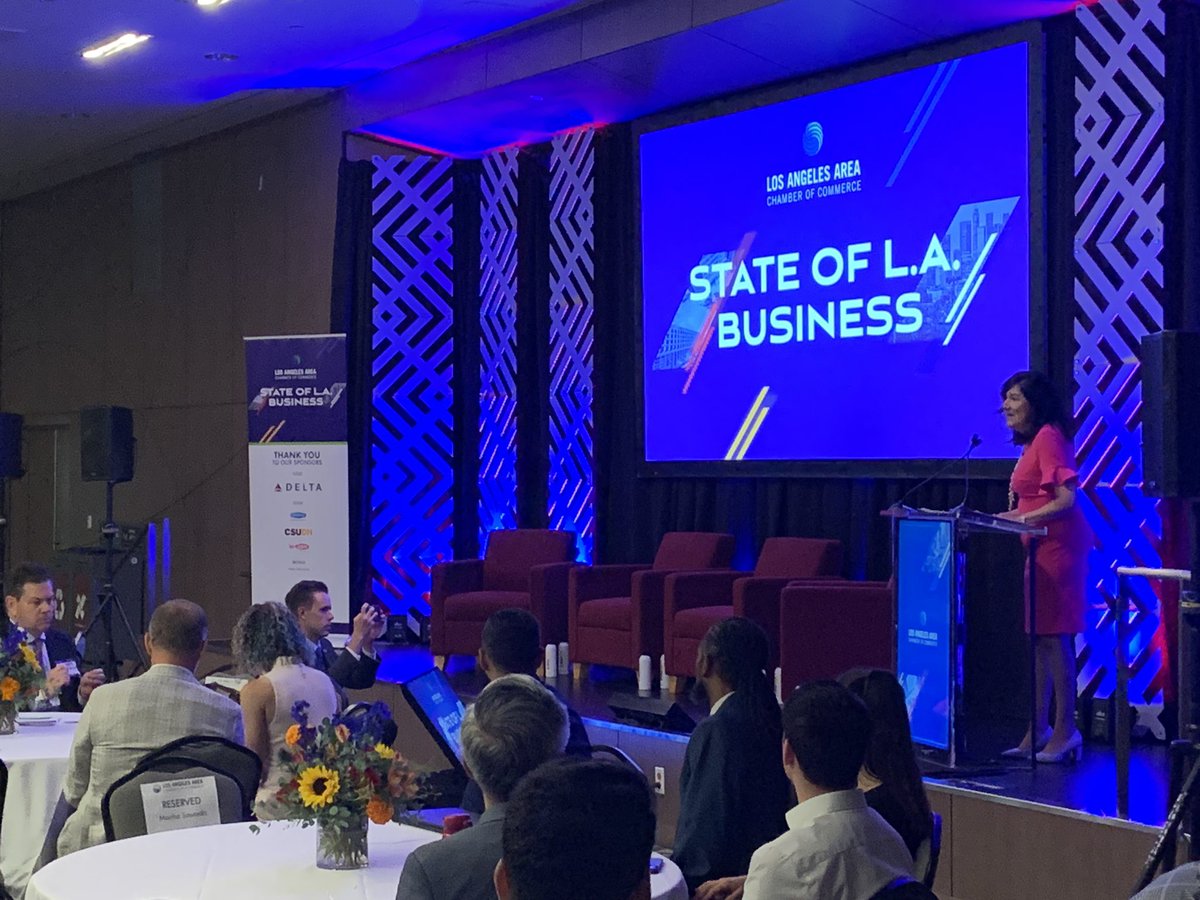 frankmottek's tweet photo. Big day for business in Los Angeles @LAAreaChamber #StateOfLABusiness @DominguezHills @LAChamberMaria @MottekOnMoney @KABCRadio #LosAngeles #business https://t.co/s6kG7ICJCr