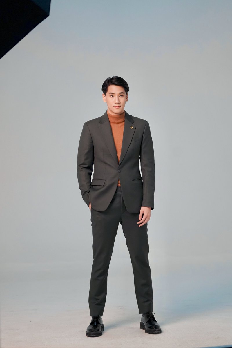 ping_orbnithi's tweet photo. Dressed up as Businessman 👔 #PitbabeFitting https://t.co/2sOpTH1pNt