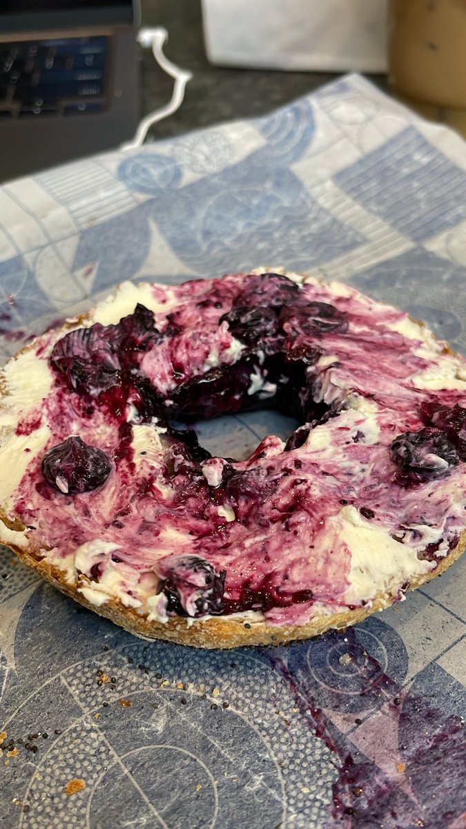 fishsaucepapi's tweet photo. its noble work detroit institute of bagels does https://t.co/lodqR9gC6c