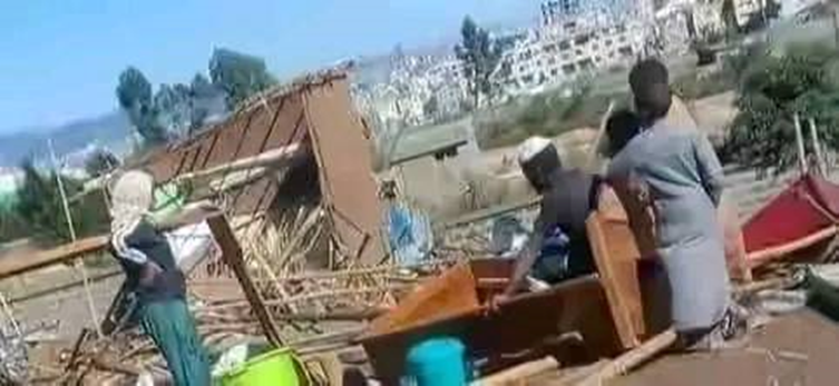 AbrarSuleiman's tweet photo. ዘመቻው ተጀምሯል!

Abiy's repressive gov’t admittedly demolished over 112,000 homes displacing over 700,000.

This was  to cleanse Amharas from the region.

Today, that continues with shelling of civilians with heavy weapons  #AmharaGenocide is real! #JusticeForEthiopia https://t.co/kM9b2h6xYa