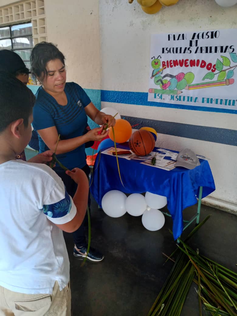 UEJP76's tweet photo. Plan Agosto de Escuelas Abiertas en la Esc Josefina Pimentel de Monay del CDCE La Paz Municipio Pampán #Trujillo @_LaAvanzadora @PtmsTrujillo
@gtorodelara 
@MPPEDUCACION @DIFD_Trujillo @ViceIP  @cdcetrujillo @Twitera74 @vicent_carvajal @DGCPatrimonioy2 #VenezuelaRecuperóLoSuyo https://t.co/ckOHn5eyWz