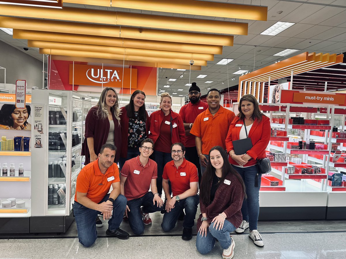Caileigh (@caileigh) on Twitter photo Incredible day hosting HRD <a href="/Simone_Samii/">Simone Samii</a> and HRVP <a href="/JusMaur13/">Jermaine Martin</a> ! We’re so proud to be a part of such an amazing team! #WestburyistheBESTbury Incredible day hosting HRD <a href="/Simone_Samii/">Simone Samii</a> and HRVP <a href="/JusMaur13/">Jermaine Martin</a> ! We’re so proud to be a part of such an amazing team! #WestburyistheBESTbury