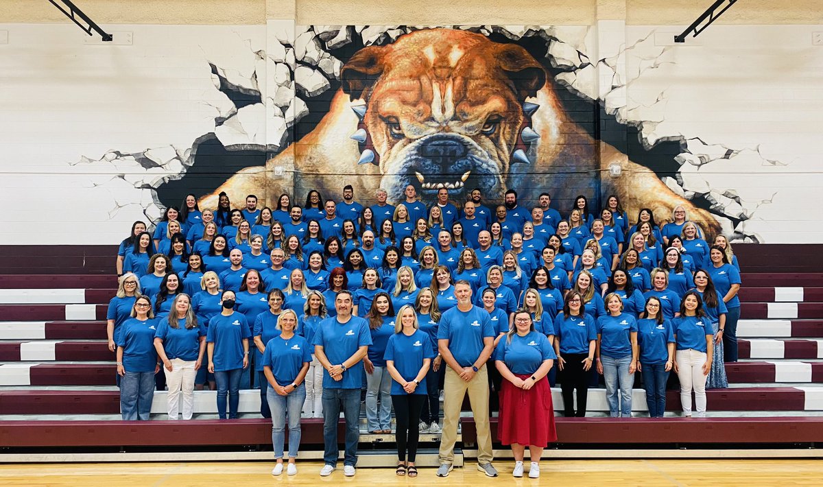 Simply the Best! We are back and having fun getting ready for our kids next week… Go Bulldogs! @BeckJuniorHigh_ <a href="/katyisd/">Katy ISD</a>