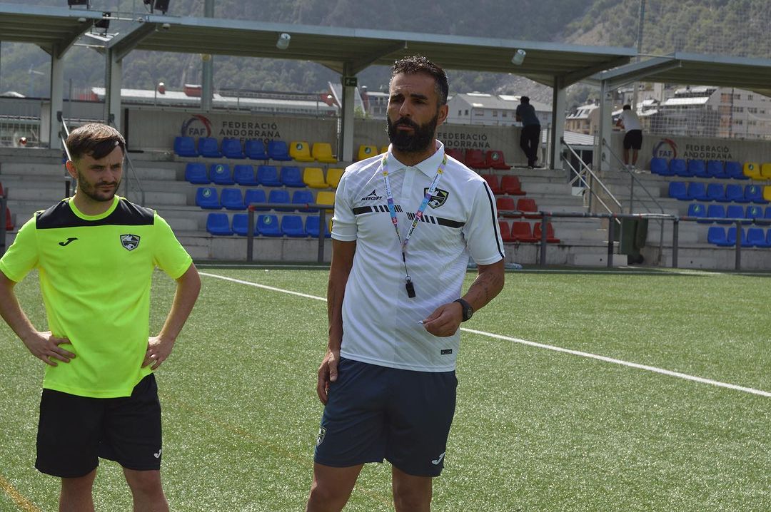 AndorreFootball's tweet photo. [Entraînements]

🏃 Le FC Ordino de son côté reprend peu à peu le chemin de la préparation physique après un mercato plus qu'agité et un nouveau staff.

#SomAndorra https://t.co/znBRQobEs5