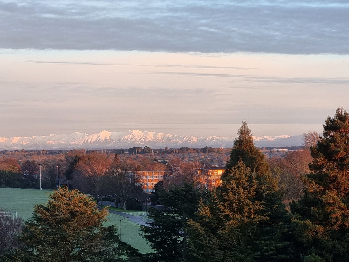 alexfoldai's tweet photo. Nice and crisp winter morning on @UCNZ @UCNZMaths campus today! https://t.co/fzjSbUCXGY