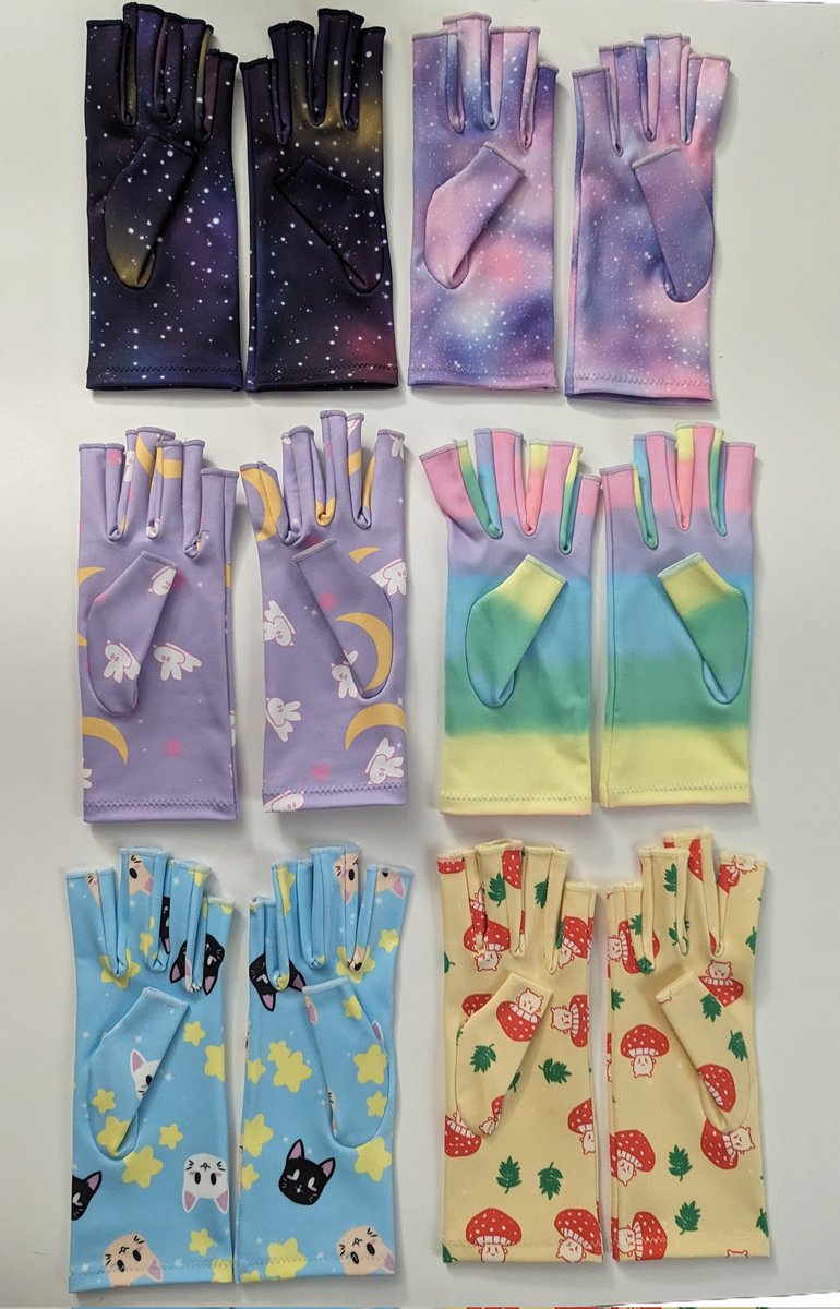 BibiBlossoms's tweet photo. (Repost please 💕)
🌸 Patterned Compression Gloves 🌸

Here's all my patterned compression gloves available currently! I also sell solid color ones. They're available in 2-4 sizes!

Would you be interested in compression gloves with the fingertips covered?

Store details below! https://t.co/wimJpfHj0G