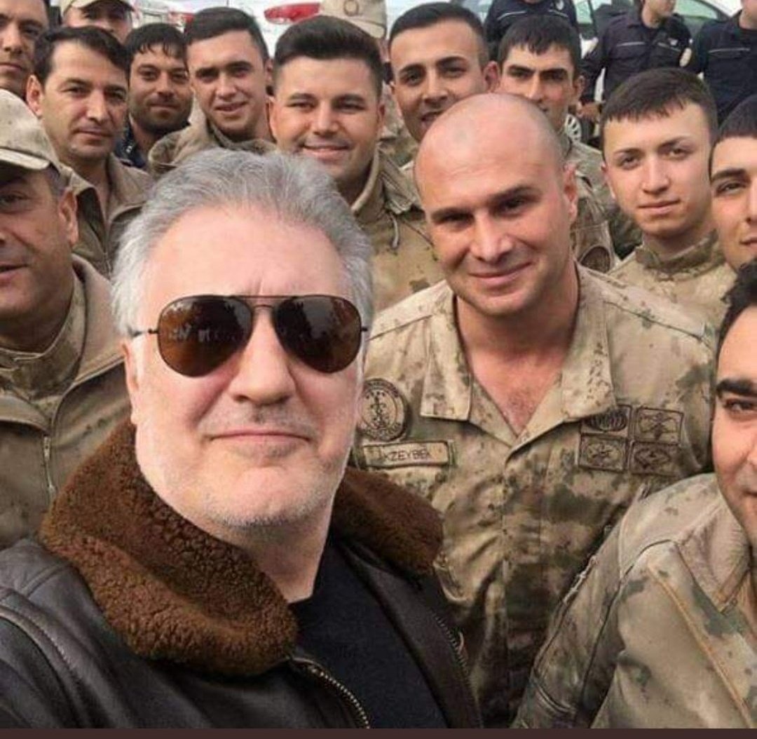 Tamer Karadağlı, Devlet Tiyatroları Genel Müdürü oldu.

Hayırlı olsun...