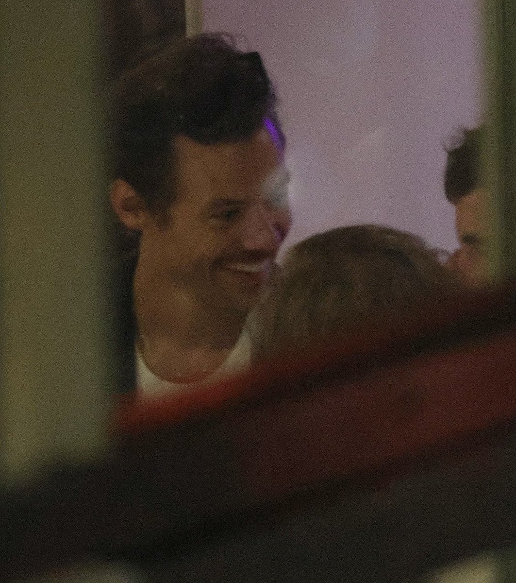 bestofmescal's tweet photo. Paul Mescal and Harry Styles spotted in London. https://t.co/QmXjAJ87lu