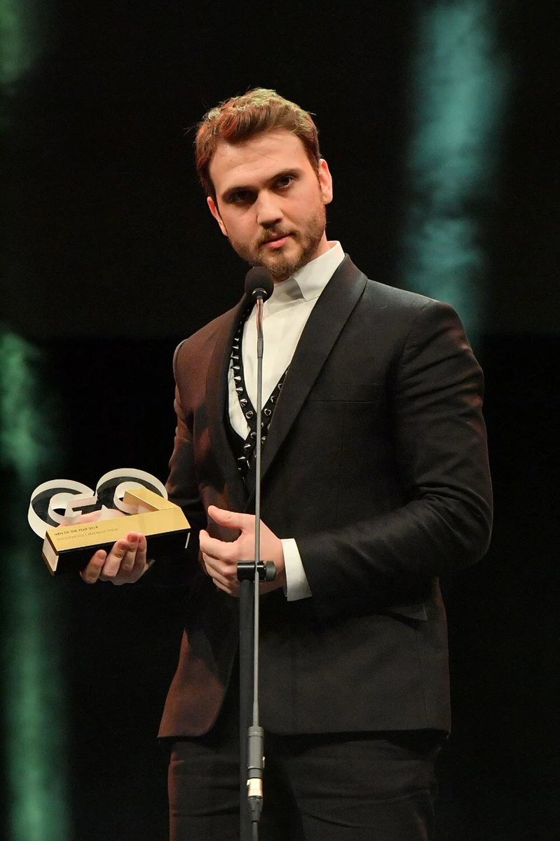 bpthaber's tweet photo. Aras Bulut İynemli, Disney Plus hakkında ilk kez konuştu:

"Atatürk dünyanın en büyük lideri, tüm dünyada izlenmesi için elimden geleni yapacağım." https://t.co/tAW51u7Z7G