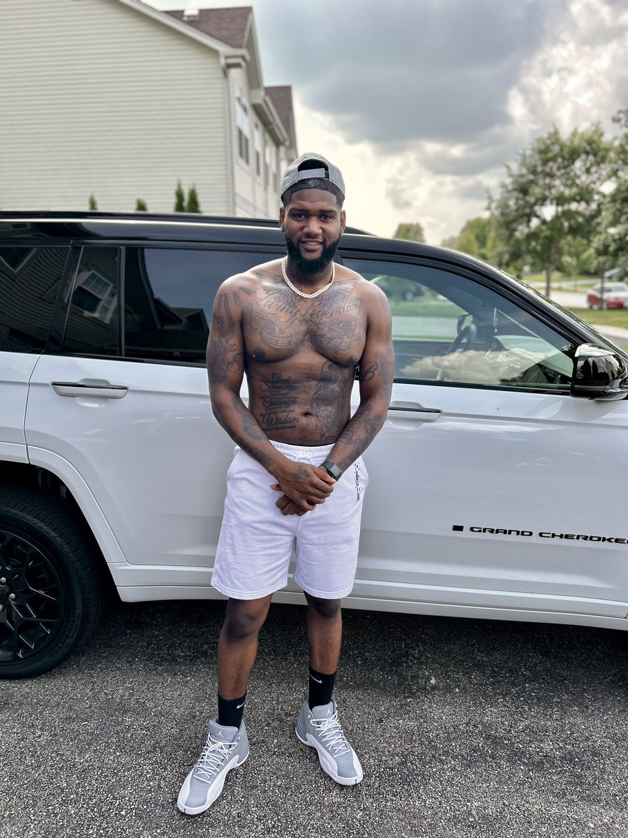 therealBigg_E's tweet photo. Cheers to 28🍾🎉
Happy Birthday to Me 💪🏾💯🔥 https://t.co/q5kWOd61l8