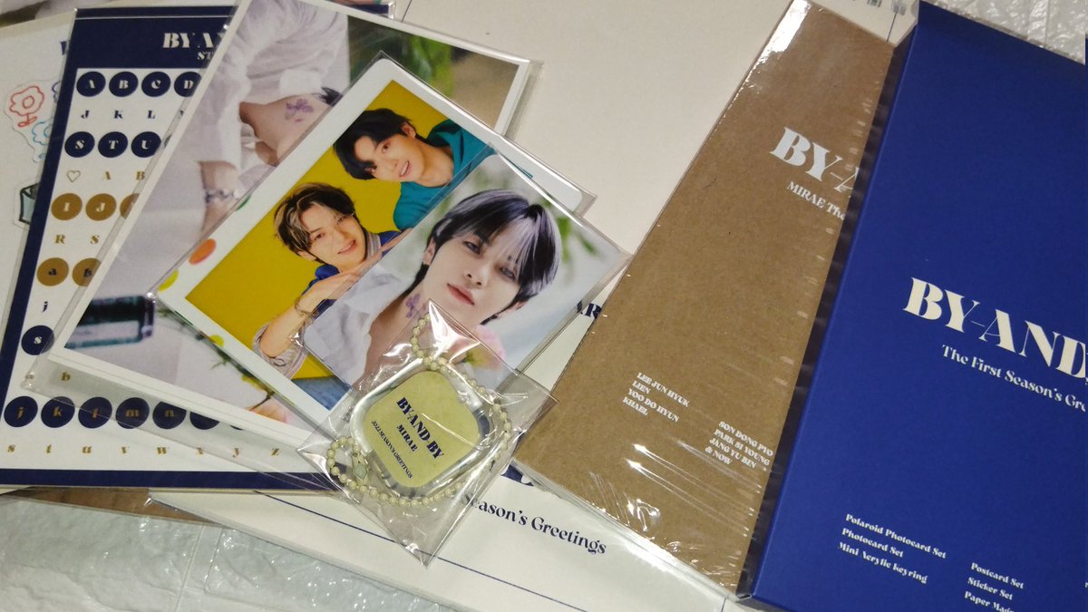 ya tengo conmigo el #f𝒖tur⃨𝚎𓈒࣪𖠇·së𝑎s𖦹𝕟s⁩ de mis preciosos #M𝕀RΛΞ𓄹礼物ː𔘓⁩ muy feliz de tener en mis manos esta obra de arte.

⠀⠀⠀𝄖     #𝙳𝙿𝚁   𝙸𝙰𝙽    ְ𓂍     ꡵