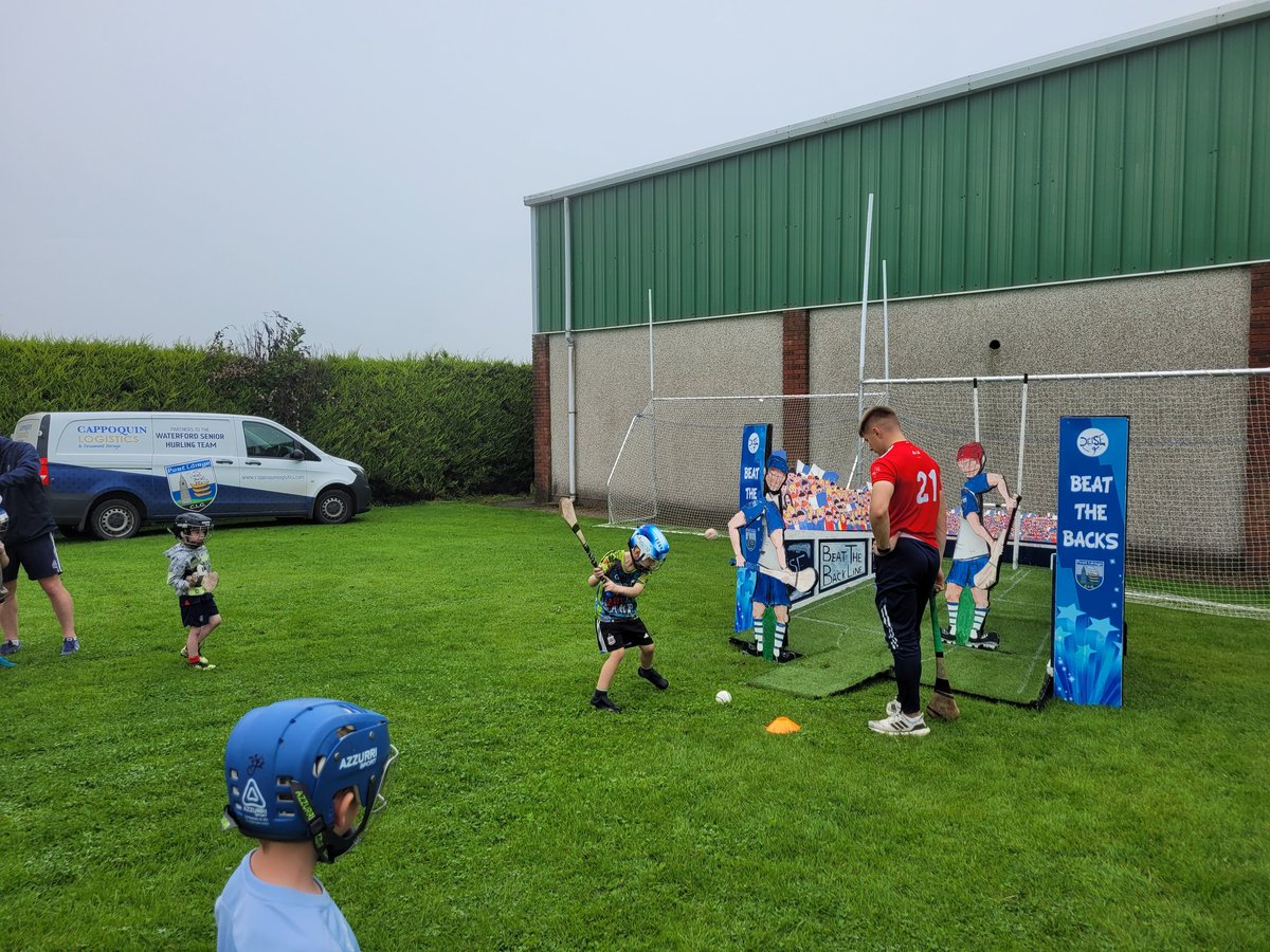 WhelanGavin's tweet photo. The ever popular #BeatTheBacks game arrived to a foggy Bohadoon this afternoon on the penultimate day of the St. Pat's Cùl Camp, all the groups really enjoyed the target game, many thanks to @darrybunne for bringing it along, well done to everyone 👍 @WaterfordGAACG @WaterfordGAA https://t.co/06wVb8eWUJ