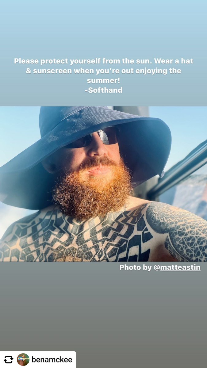 IDragonsDaily's tweet photo. Ben just posted this picture on his instastory 😎🤠
#softhand
#wearSunscreen
#sunprotection
Instagram @benamckee
📷 @/matteastin https://t.co/QJh2f6rbIs