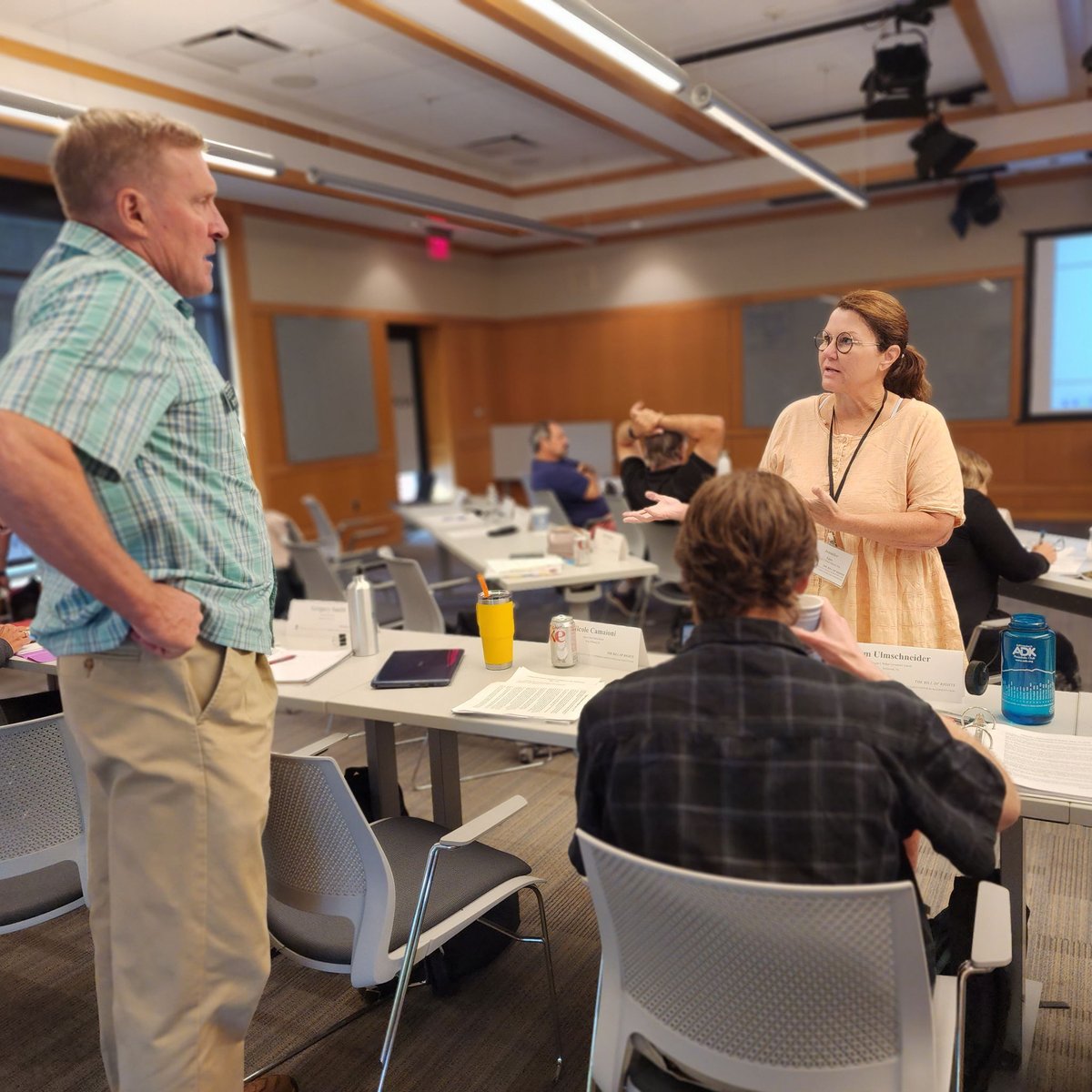 CntConstitution's tweet photo. (2/2)
This month’s seminar, “The Bill of Rights,” was led by Scholar Lynn Uzzell and Oregon Senior Justice Susan Leeson. 
Learn more about the Educator Seminars hosted by @cntconstitution here, https://t.co/y41ePqbSyq 

@jmmontpelier #Constitution #BillofRights #Sschat https://t.co/lPx0dM6XBu