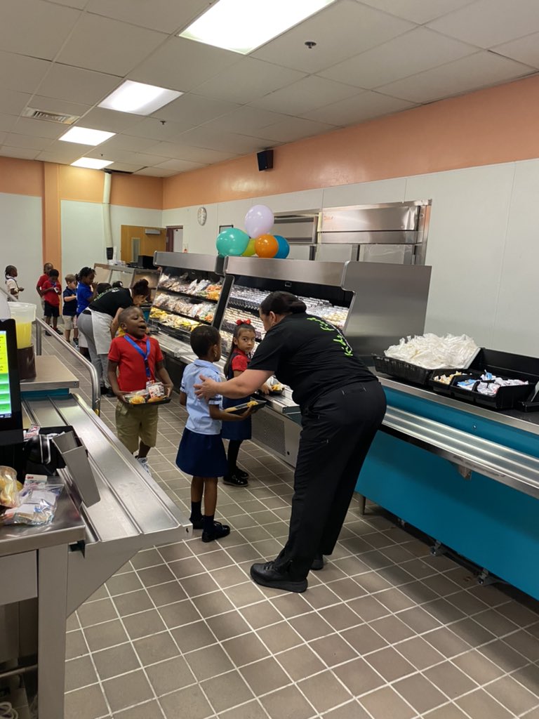 It takes a TEAM to make a thing go right!!!! Team BGE was on fire today!! 😻💕 <a href="/BGEeagles/">Belle Glade El</a> <a href="/GladesRegion/">The Glades Region</a> <a href="/pbcsd/">The School District of Palm Beach County</a>