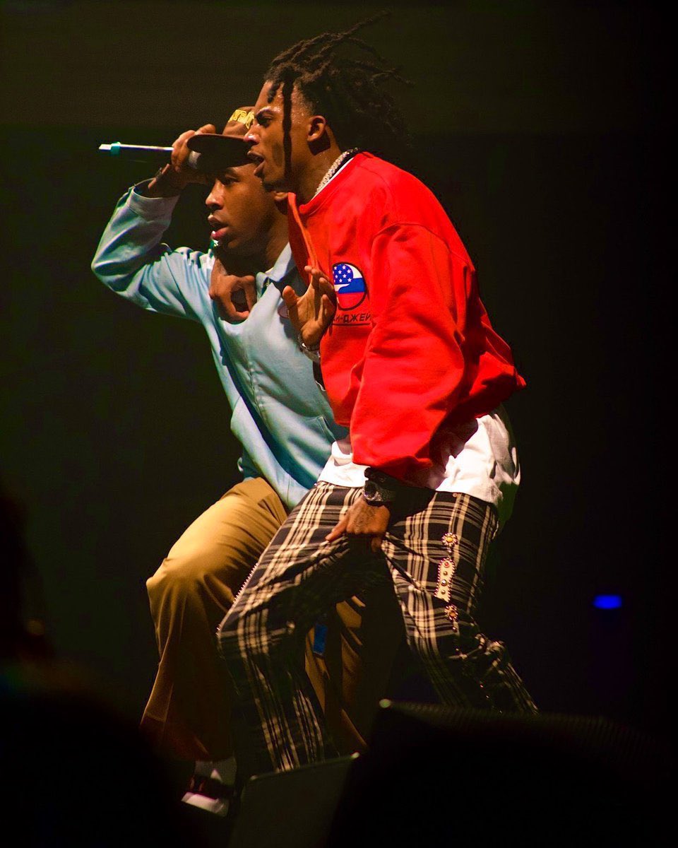 OddFuturePage's tweet photo. EARFQUAKE by Tyler, The Creator and Playboi Carti is now 5x Platinum!

💿💿💿💿💿

Halfway to DIAMOND. 💎 https://t.co/A9MQnwiuUA