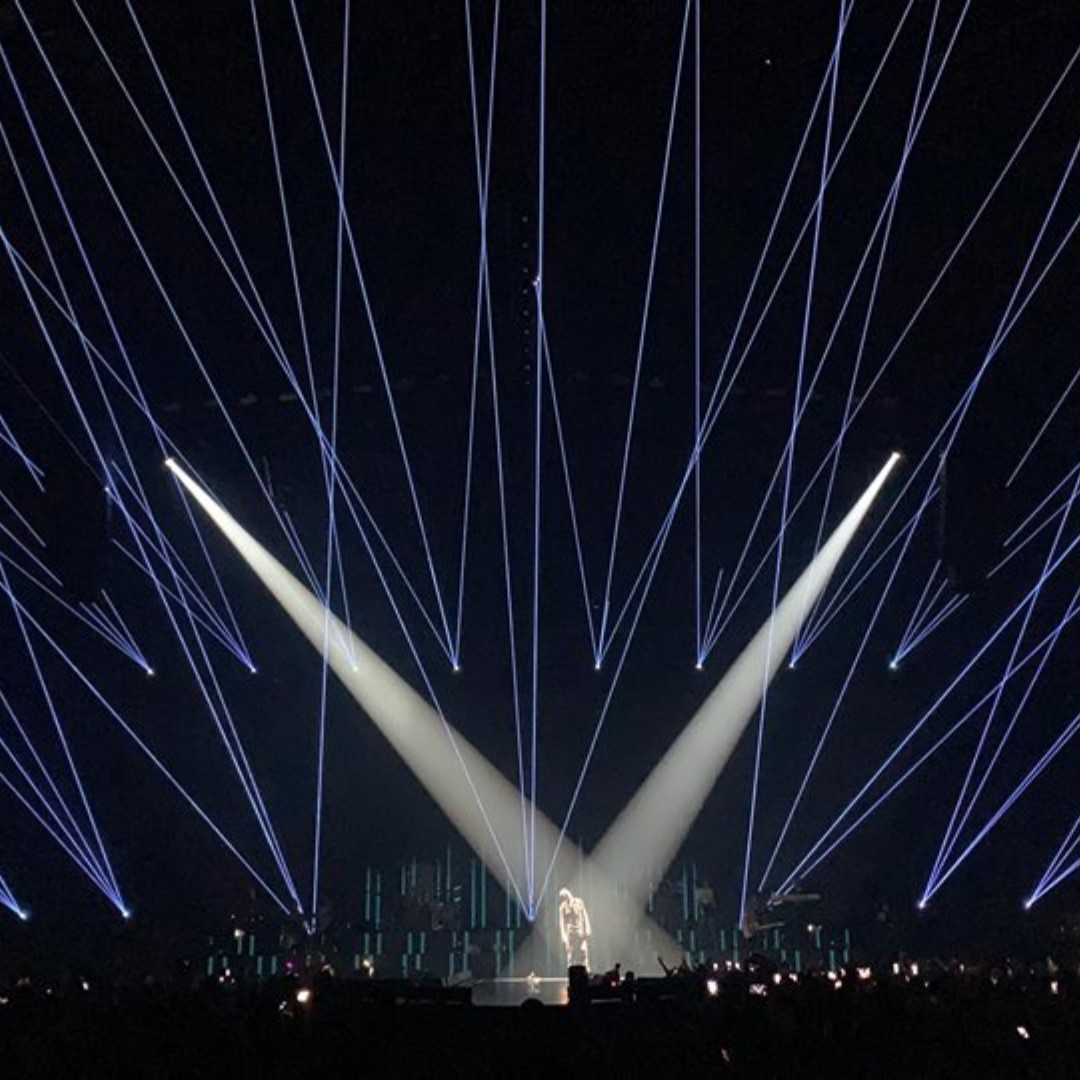 Reminiscing about the amazing laser show and unforgettable performance by <a href="/enriqueiglesias/">Enrique Iglesias</a> in Paris, back in 2018! 🌟 All powered by KVANT Burst Berry lasers and Pangolin BEYOND software. 🎶✨

#throwback #enriqueiglesias #sfx #lasers