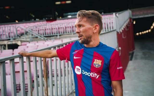 luukdejongproje's tweet photo. Solo imaginen esta presentación 😻

@FCBarcelona_es hazlo posible
#luukdejong #luukdejongproyect #twitterfutbol #futbol #Culers #FCBarcelona https://t.co/sZEBkRcz7T
