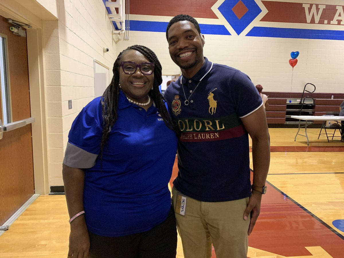 BrentonCoe1911's tweet photo. Welcome to the Back to School Bash at W. A. Perry Middle School!!!The school is under the wonderful leadership of @RobinColetrain https://t.co/CDKg8p19lH
