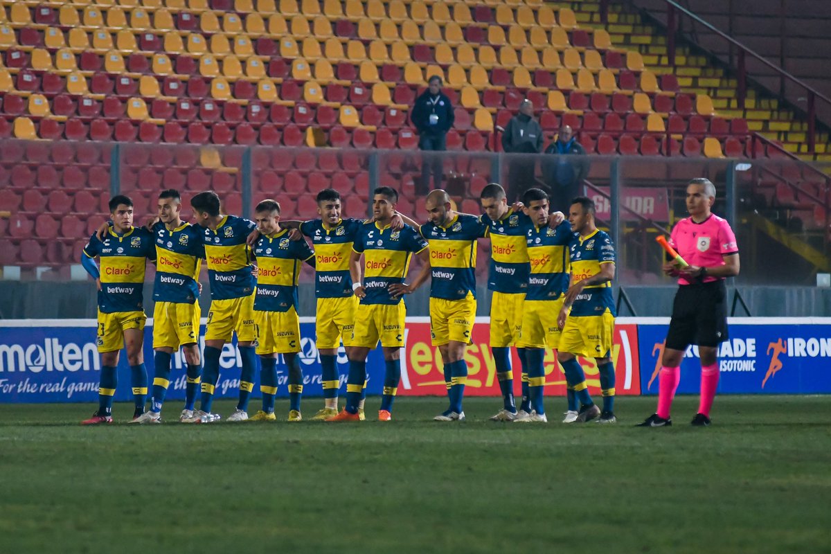 evertonsadp's tweet photo. Así de juntos, así de unidos nos levantamos y recomponemos para lo que viene ❤️‍🔥.

¡Vamos con todo, equipo! A enfrentar con el corazón guerrero que tenemos  los desafíos del Campeonato Nacional 🫵.

#VamosEverton 💙💛 https://t.co/mQ7MWhee09