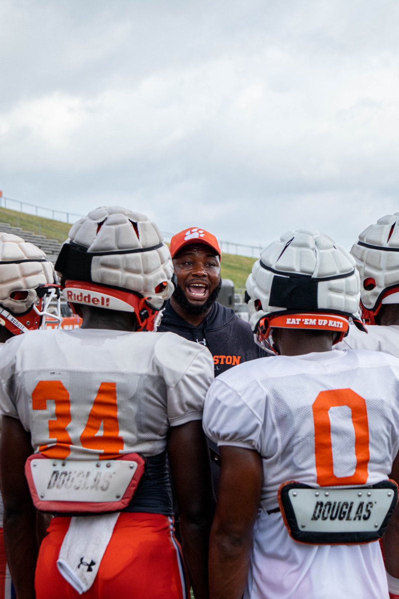 Sam Houston Football tweet media
