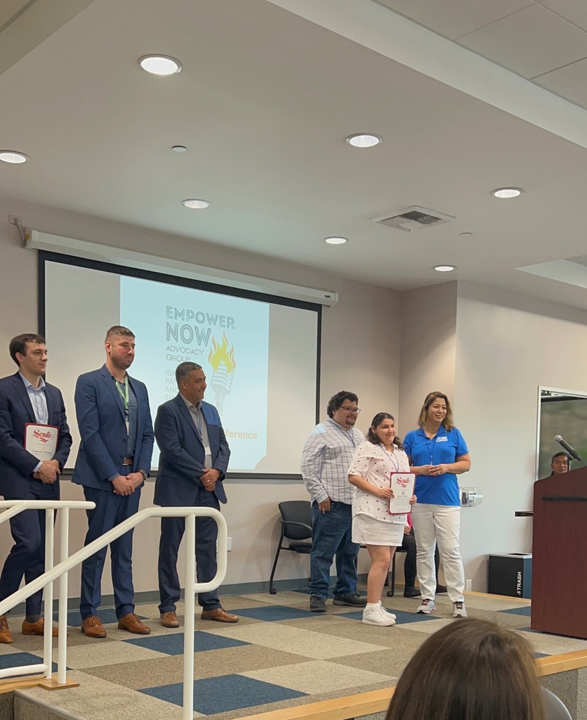 OPARC's tweet photo. OPARC excels at Empower Now! Selena, awarded "Empower Now Peer Advocate Award" for her outstanding support and courage. Well done Selena! 🎉 https://t.co/pvbNWBjaB3
