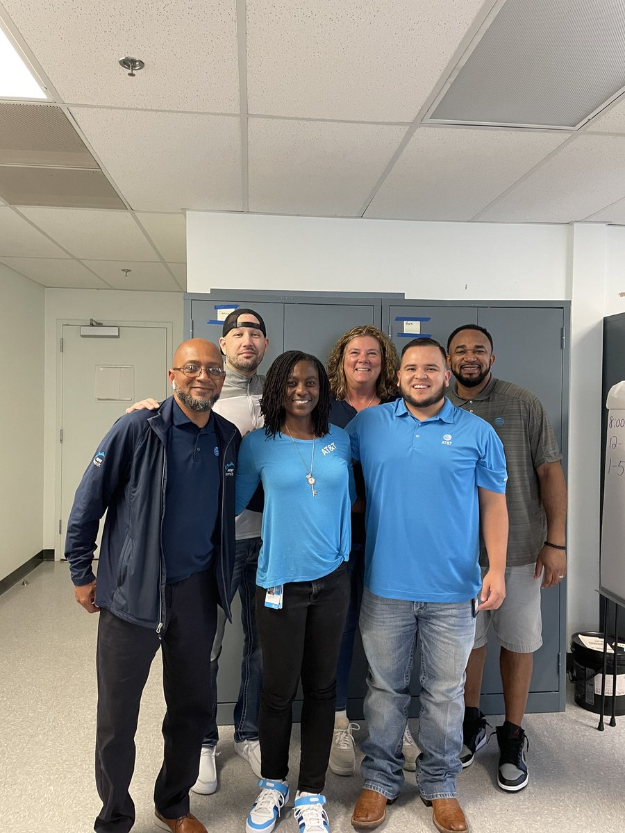 sl7611@att.com tweet media