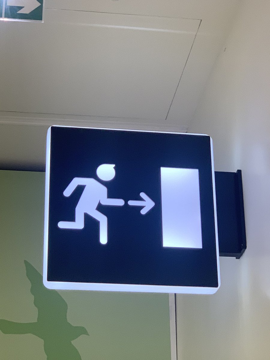 Le feu qui prend fuite ? Une mèche ? Une bosse parce qu’il s’est pris la tête ?! 🚪
Trop de questions sans réponses…