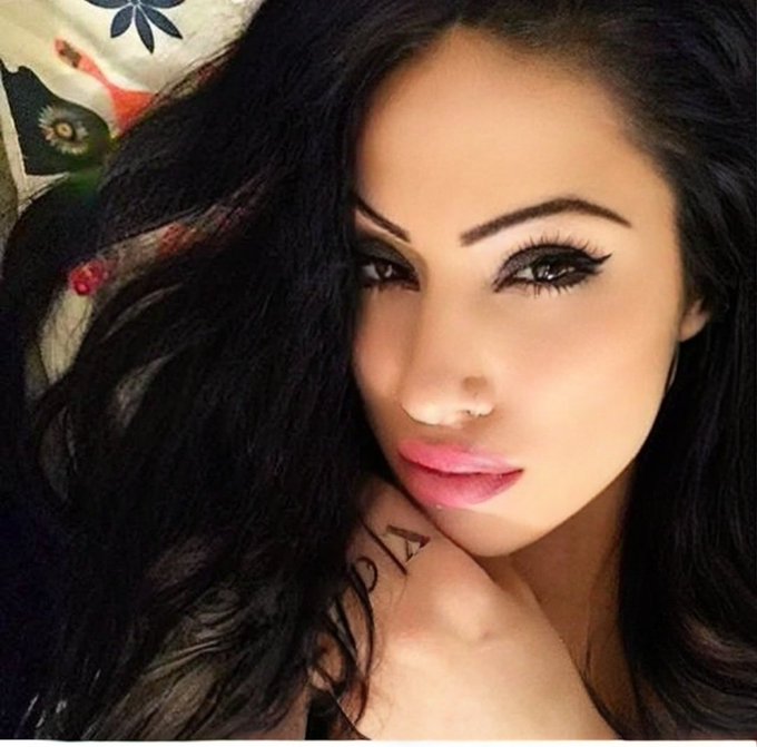 Good night lovers!!😴😴🖤 https://t.co/KySQamZ81D