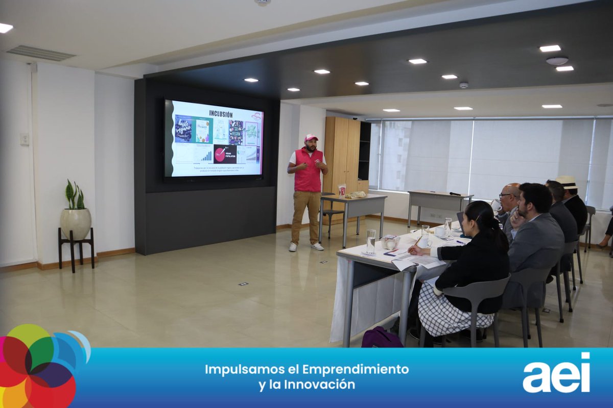 aeiecuador's tweet photo. #RedAEI | Participamos en el comité de evaluación del premio al #emprendimiento inclusivo Fausto Jordán, impulsado por @rfdecuador.
Los 3⃣ ganadores participarán como finalistas en la categoría Emprendimiento Resiliente en nuestros #PremiosEi2023. 👏 https://t.co/cYEL2iXdw6