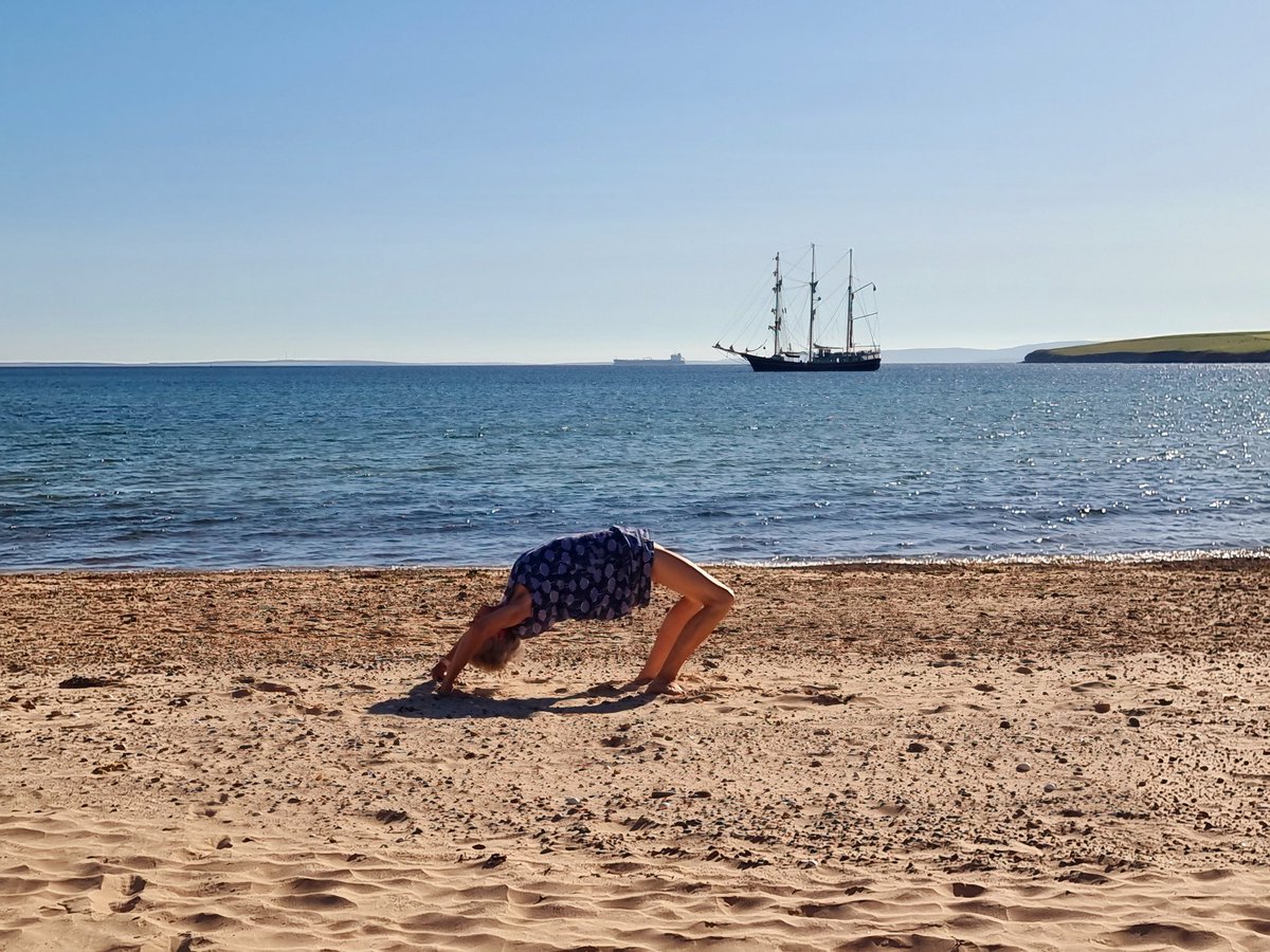 _KColeo's tweet image. Mum testing her arm strength at Scapa 💪 

#Scapa #Orkney #Yoga