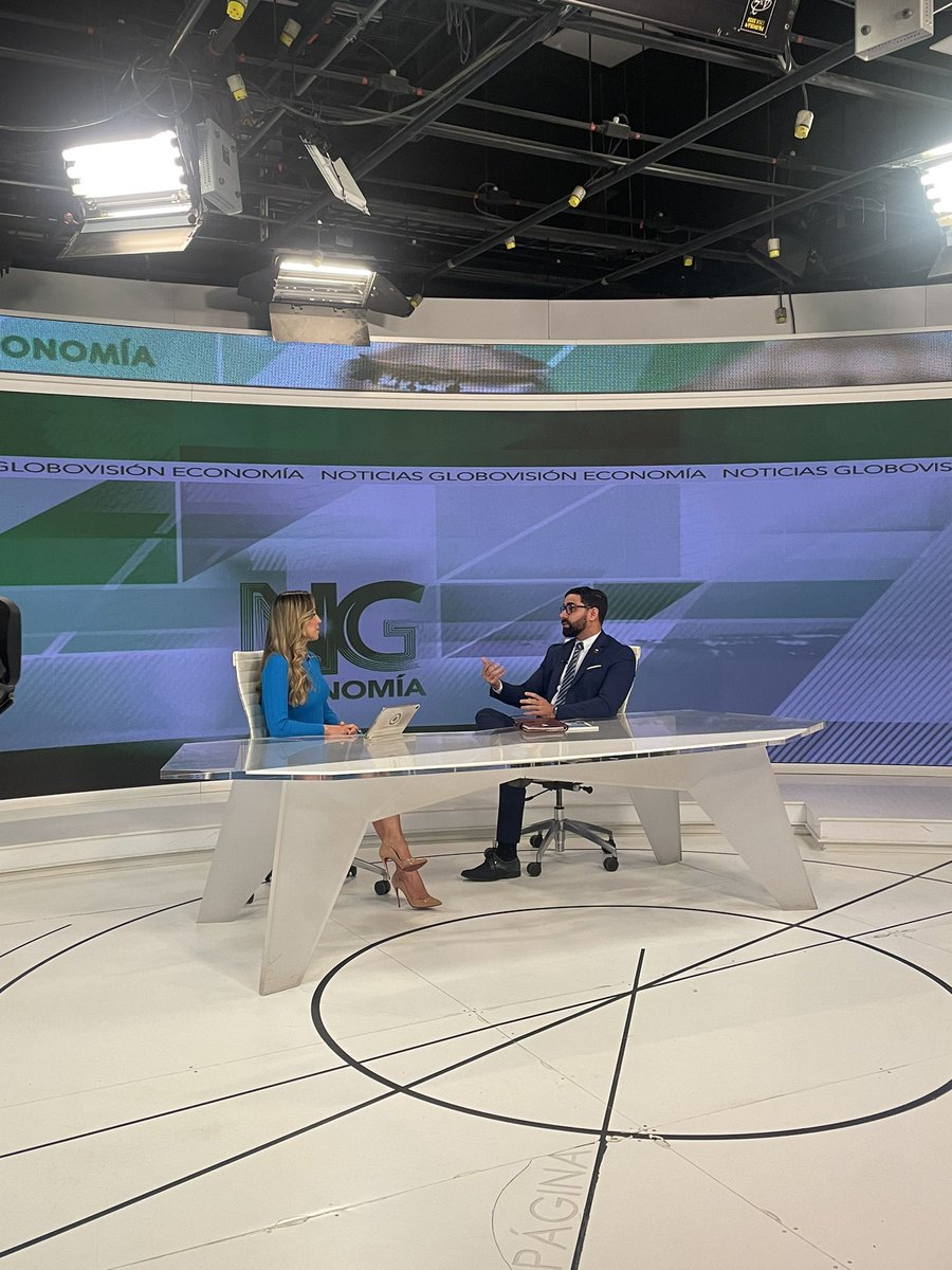 GermanMarquezgt's tweet photo. Conversábamos junto a @marianapit sobre la mejora de producción de petróleo en Venezuela. El MORM august 2023 de la @OPECSecretariat, refleja un aumento de 14Mbd. Esto permite tener hasta el momento una producción de 775Mbd promedio año, es decir 58Mbd mayor al 2022. https://t.co/wfqsIi9X60