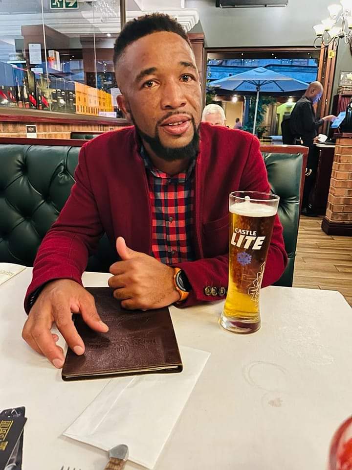 Chizboy_SA's tweet photo. @JoziStyle @TheHussarGrill @MONTECASINOZA @tsogosun @GiveawayGoat #DineJoziStyle
#DineHussarStyle
#NatanielMonteStyle

https://t.co/5kJWhAuupJ
*Tagging @sister_maggie https://t.co/f8ycz8UXko