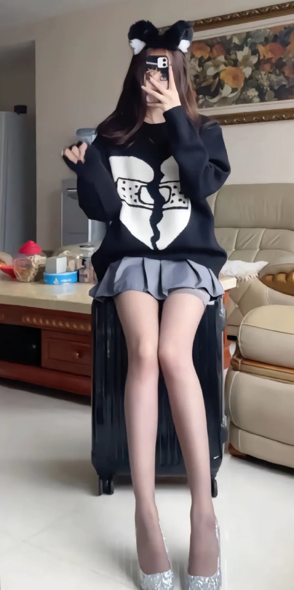 I heard that the tears of butterflies are white.