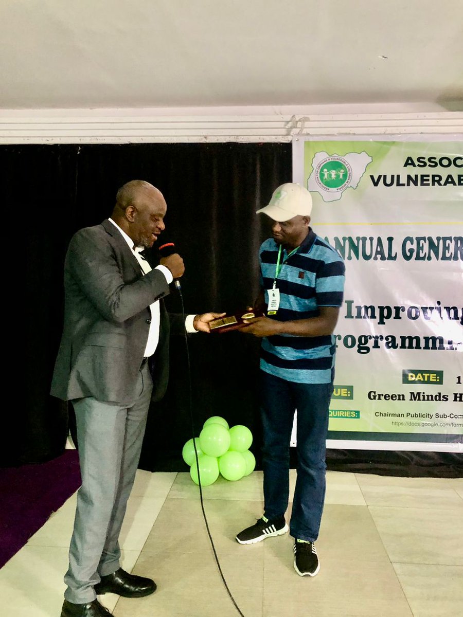 AONN_NG's tweet photo. Award Presentation to outstanding members and partners of @AONN_NG:
Doreen Eneayi Magaji of @USAIDNigeria
Hajia Jummai Mohammed
Dr. Grace Dafiel(Former AONN, National Coordinator)
Dr. Remi Obinatu
Hon Ify Obinabo
@iamCARITAS (Abia, Nigeria Office)
Dr. Suraj A Abdulkarim (Gombe) https://t.co/6AShtNsgQq