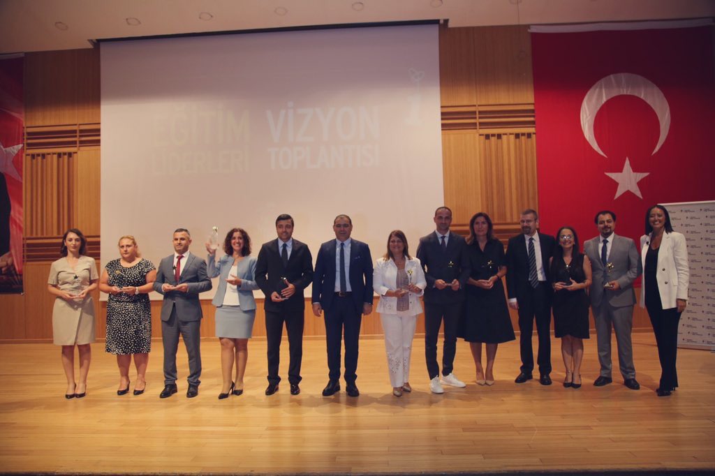 Doğa Koleji yönetim kurulu başkanımız sayın Mehmet Can’dan #LGS2023 başarı plaketimizi aldık.  #doğamızdayız 

<a href="/nurhansutlass/">Dr. Nurhan Sütlaş</a> <a href="/YelizAyin/">Yeliz Ayin Kayalak</a> <a href="/kursatkayalak/">Kürşat Sadık KAYALAK</a> <a href="/EdaToktaye8/">Eda Toktay</a>