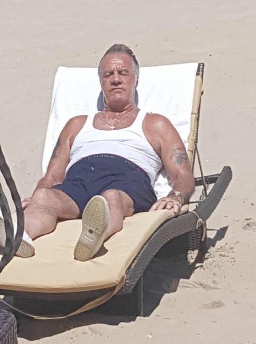 “I can’t wait to go on vacation”

Me on vacation: