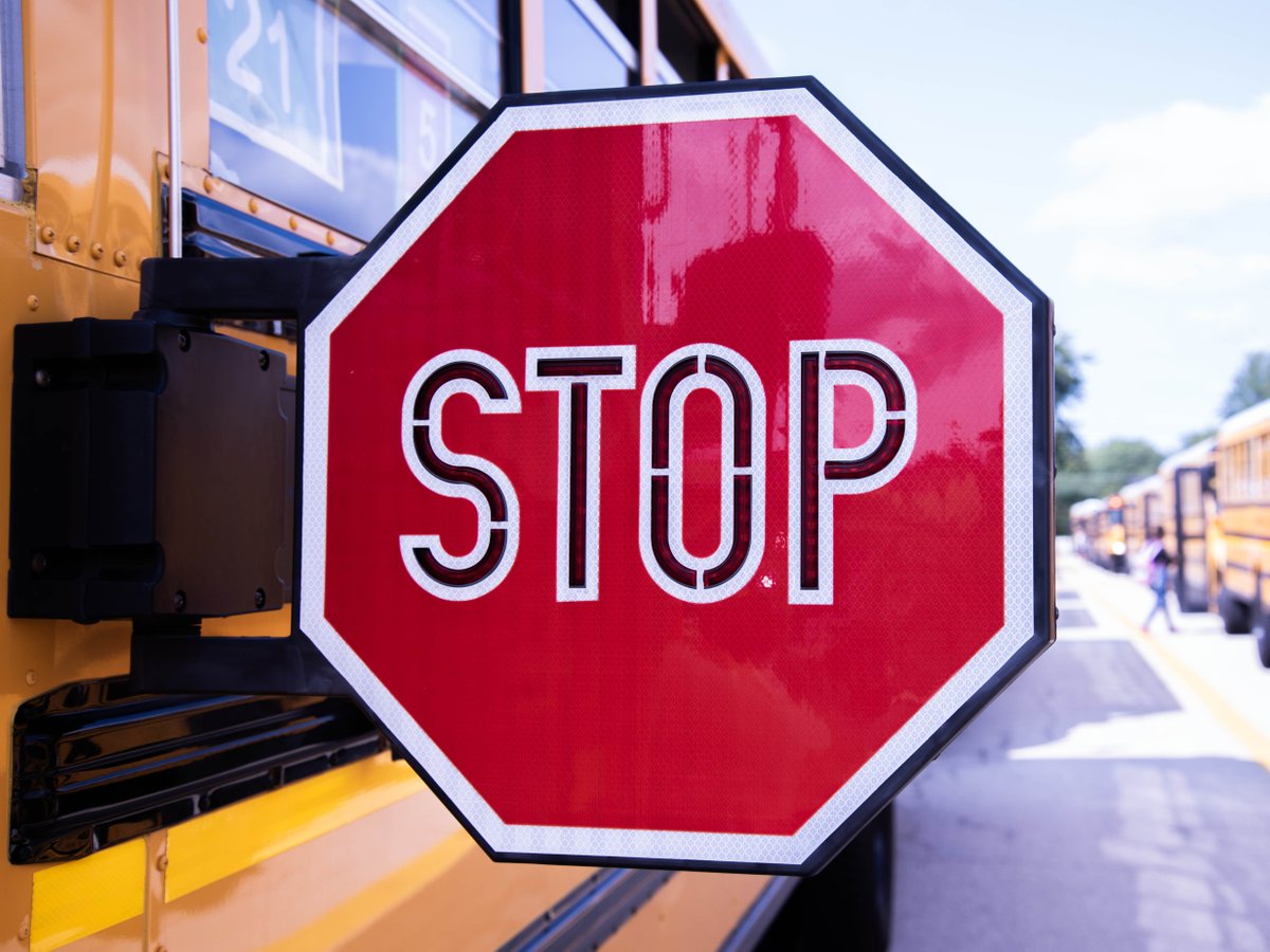 District 211 has a new transportation tracking app.  Visit bit.ly/3ORBf91 for instructions on installing and registering.