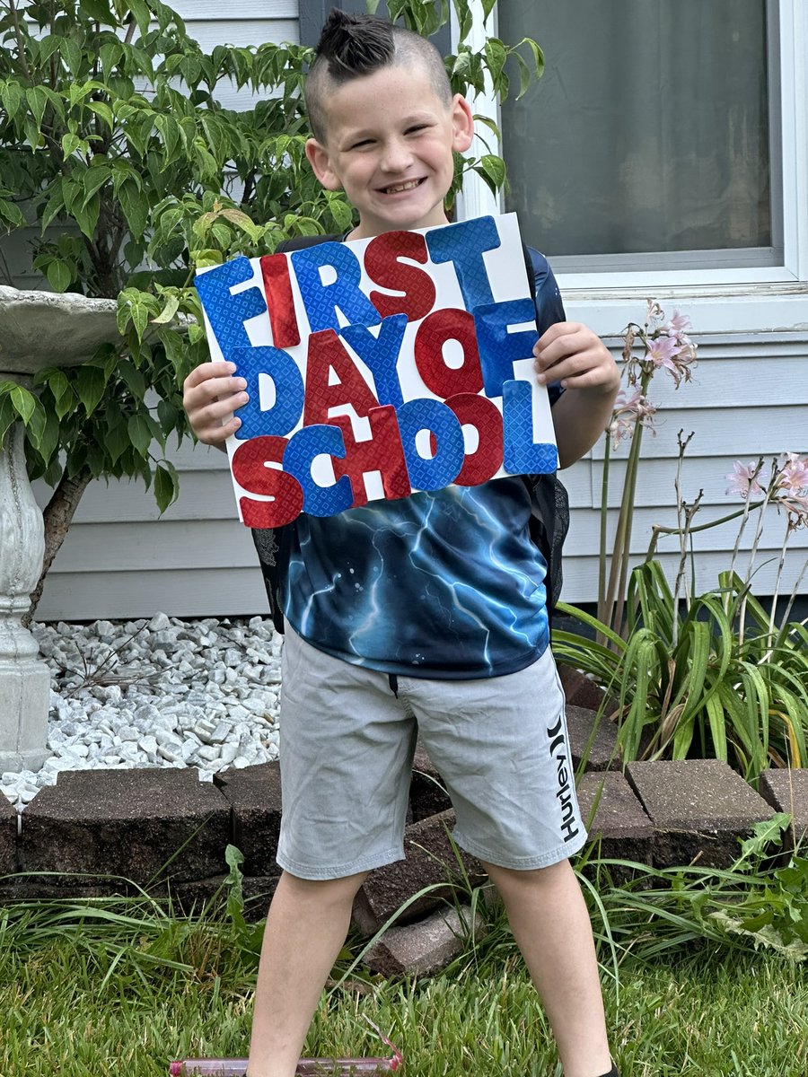Msmith11889's tweet photo. Today I have a second grader and a middle schooler. I am so proud of both of these boys, and I can’t wait to see how much they learn and grow this year. Happy first day of school boys I love you!  #classof2030 #classof2034 #omgihaveakidinmiddleschool #secondgrader https://t.co/TCdZMZSGGF