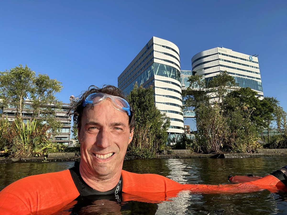 Frodo1977's tweet photo. Another day in the office @Waternet 💙 #SwimmableRivers #ValueWater #WaterCycle #CollectiveAction #BlueMind - countdown #AmsterdamCitySwim (03.09.2023) https://t.co/I9D4B3jgTc https://t.co/uOEwrsRDED