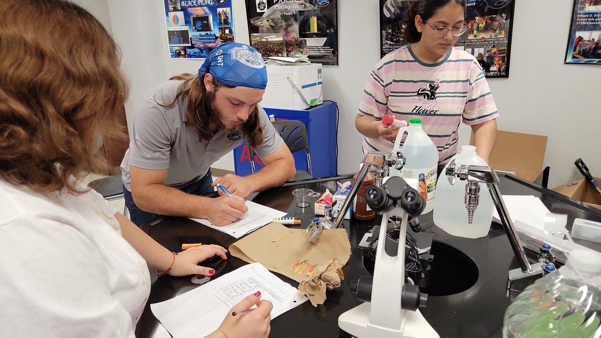 Clint High School STEM tweet media