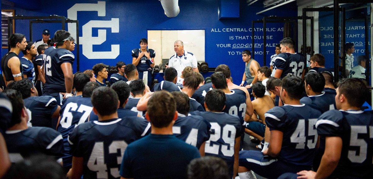 KSATRJ's tweet photo. Sad news in the coaching and education field. Long time football coach Mike Santiago has died. Santiago coached college at UIW, TXST, and was current coach at @SATXCCHS @ButtonAthletics. Central President Jason Longoria shared the statement below. (First reported by @padillapoll) https://t.co/W0hQ0tEOlY