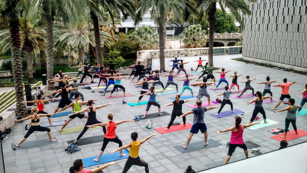 Calling all yogis! 🧘🏼‍♀️ Join us at Will’s Plaza this Saturday at 9AM for a FREE YOGA CLASS with Mobile Om! Come relax and unwind at the Tobin! Hope to see you there! . . . . . #thetobin #tobincentersa #satx #sanantoniotx #210 #freeevent #yoga #freeyoga #mobileom